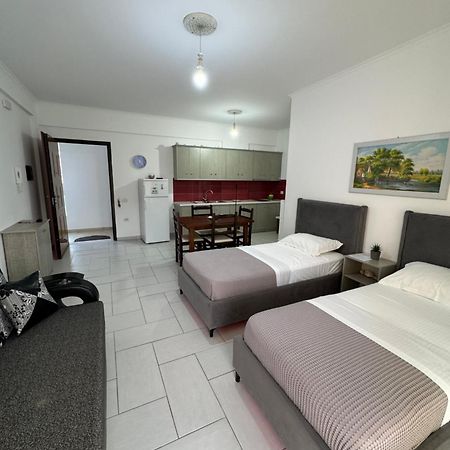 Sea Apartments Himara Kültér fotó