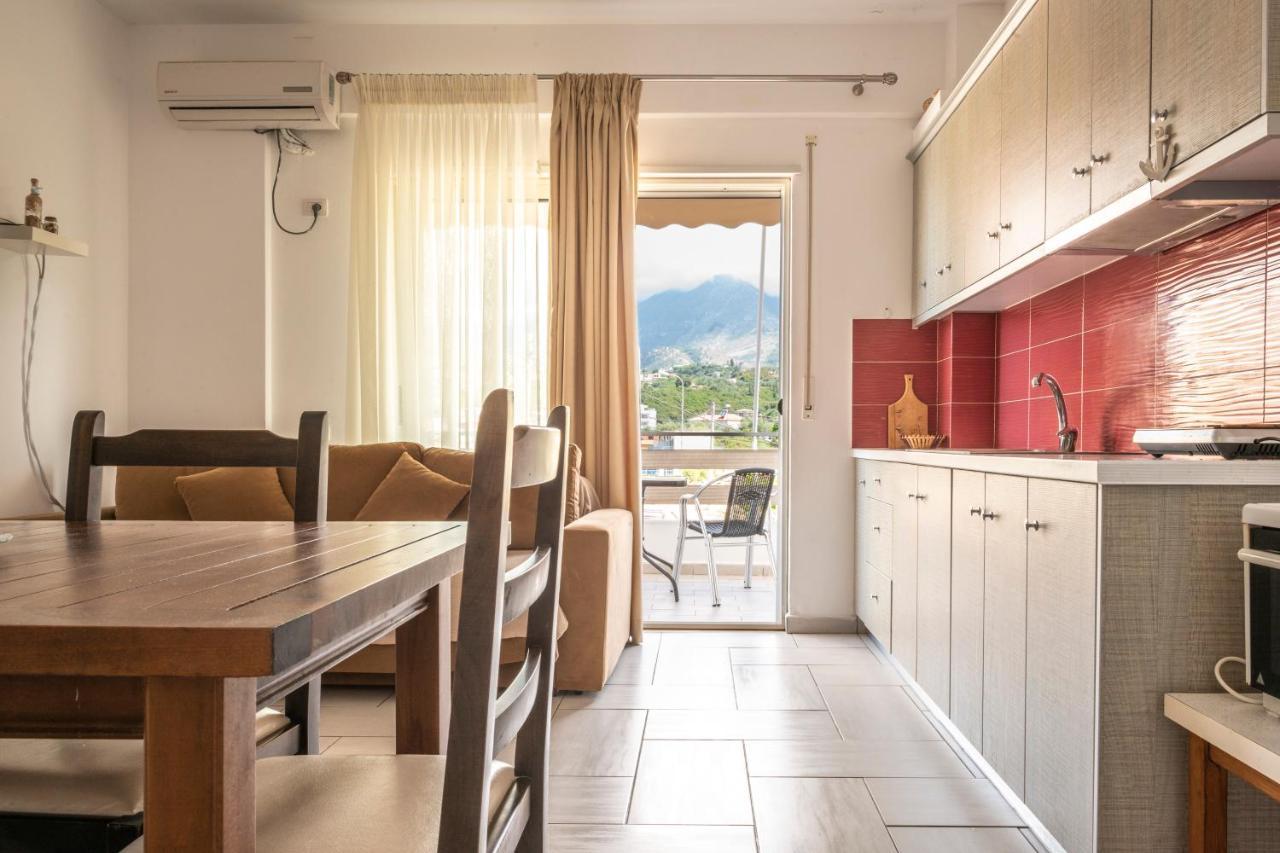 Sea Apartments Himara Kültér fotó