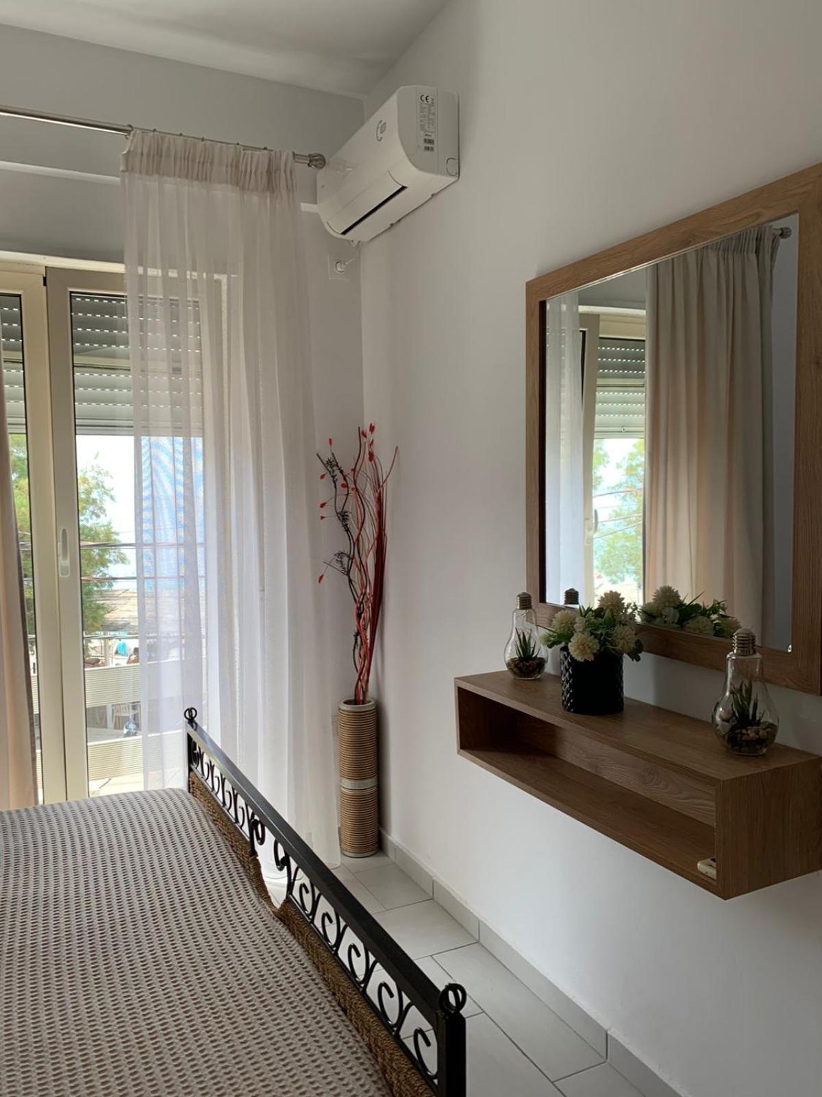 Sea Apartments Himara Kültér fotó